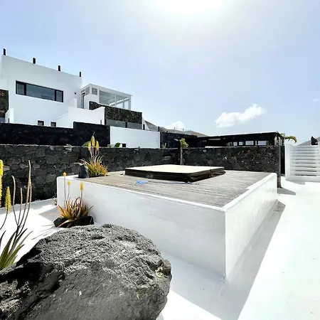 Apartamento 6 Con Jacuzzi Privado, Wifi Y Inolvidable Vista Tinajo