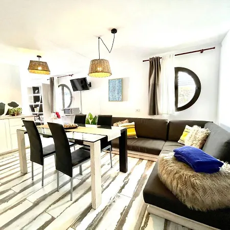Apartamento 6 Con Jacuzzi Privado, Wifi Y Inolvidable Vista Apartment Tinajo